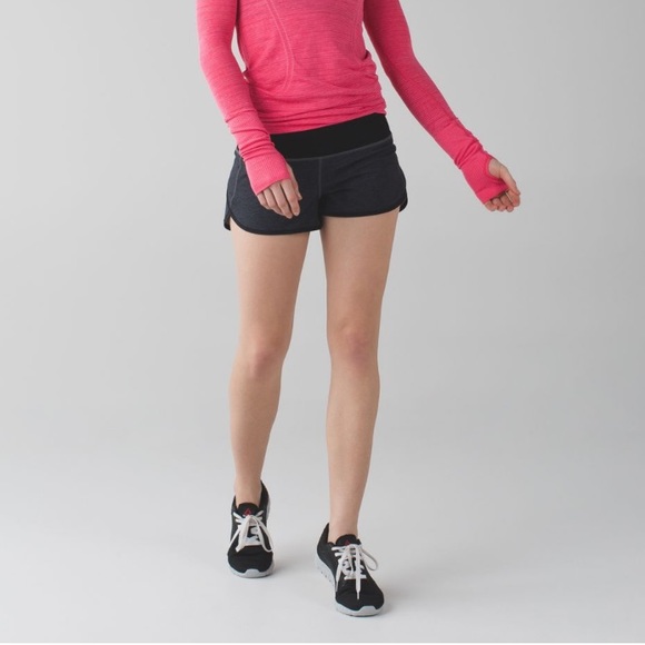 Lululemon Speed Short *4-way Stretch 2.5|| Size 6 - Picture 2 of 7